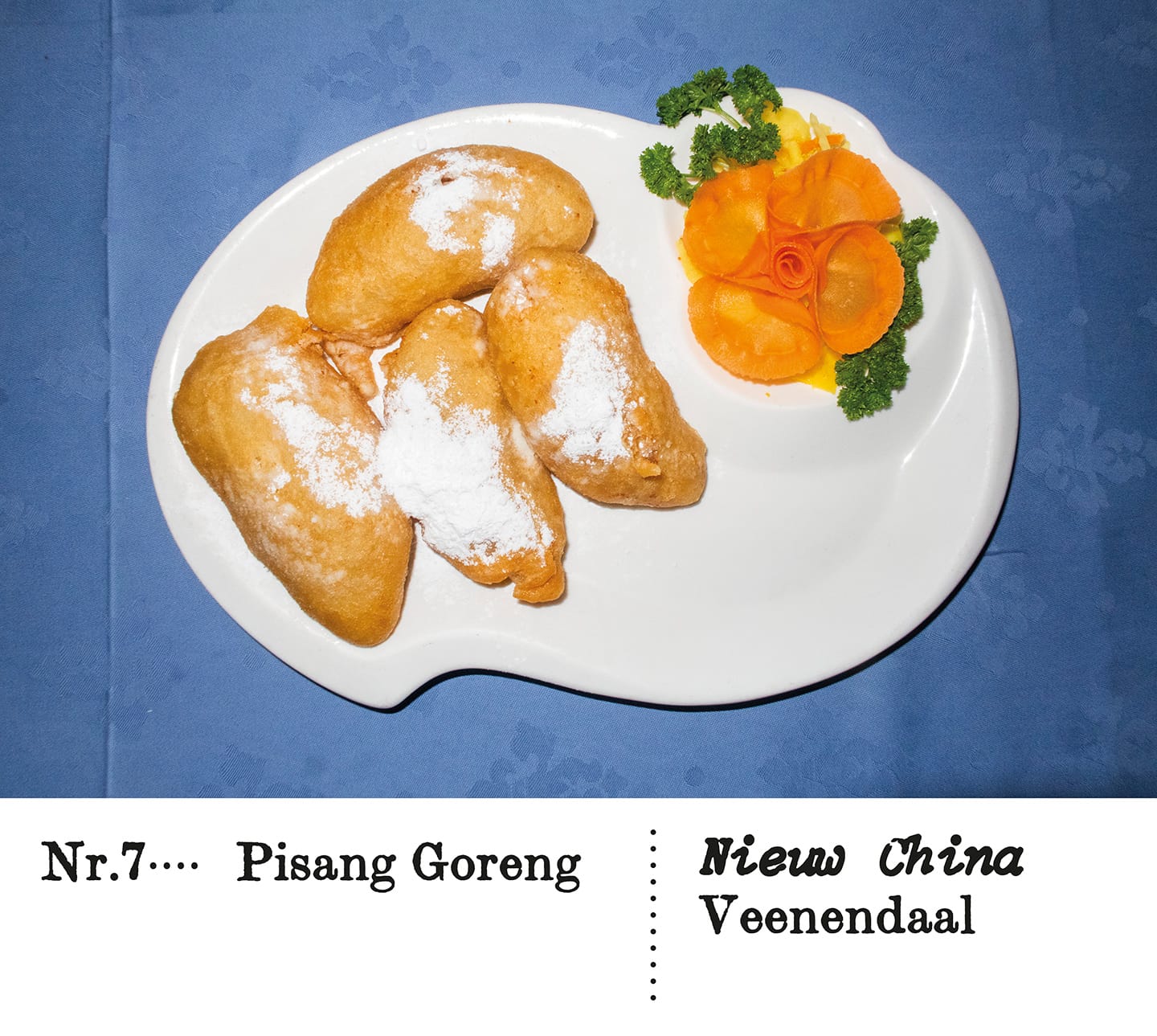 pisang goreng on a plate